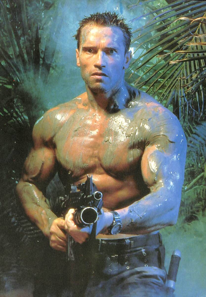 Arnold Schwarzenegger - Komando Kartpostal (Orta Boy) KRT22390 - 1