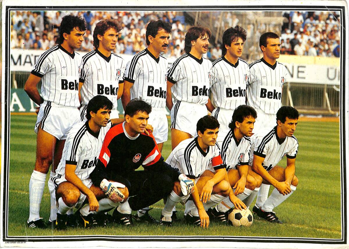 Beşiktaş 1989-1990 Takım Kadrosu Kartpostal (Büyük Boy) KRT22316 - 1