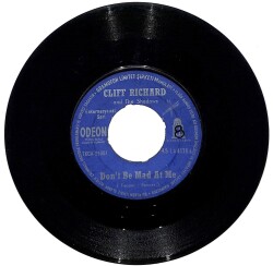  Cliff Richard & The Shadows - Don't Be Mad At Me / When The Girl Is In Your Arms Is The Girl In Your Heart PLAK (10/5.5) PLK24837 - 2