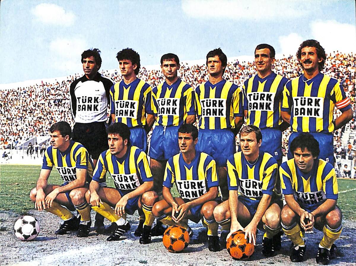 Fener 1984-1985 Takım Kadrosu Kartpostal (Orta Boy) KRT22301 - 1