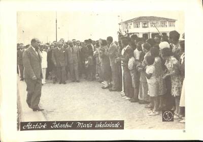 Film Radyo Televizyon ile Eğitim Merkezi – Atatürk Fotoğraf Sayfaları Atatürk İstanbul Moda İskelesinde KRT19752 - 1