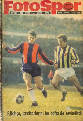 Fotospor Dergisi 15 Nisan 1969 Sayı 136 - F.Bahçe , Taraftarlarını Bu Hafta da Sevindirdi NDR86080 - 1