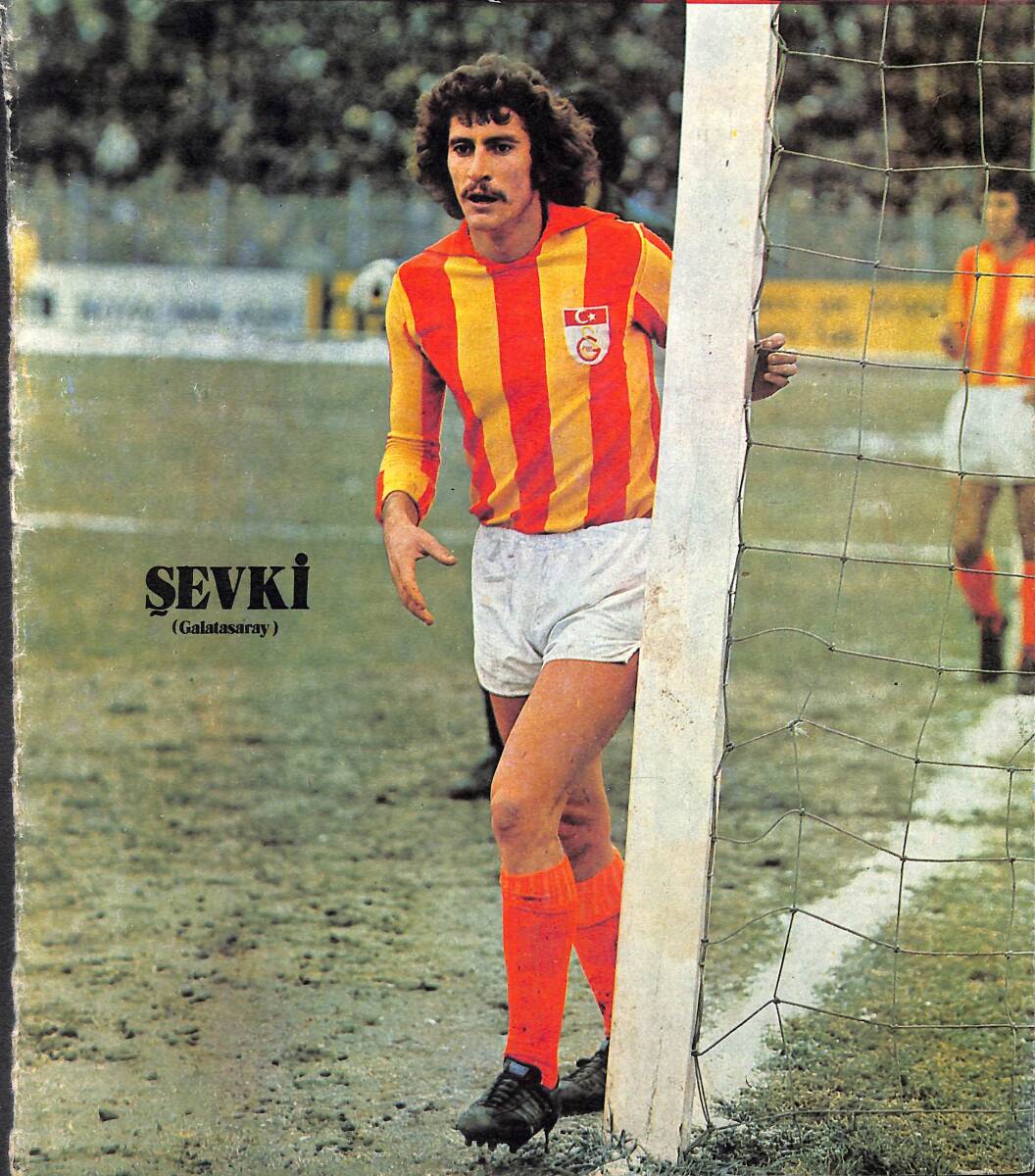  Galatasaray Futbolcu Şevki Poster KRT21177 - 1