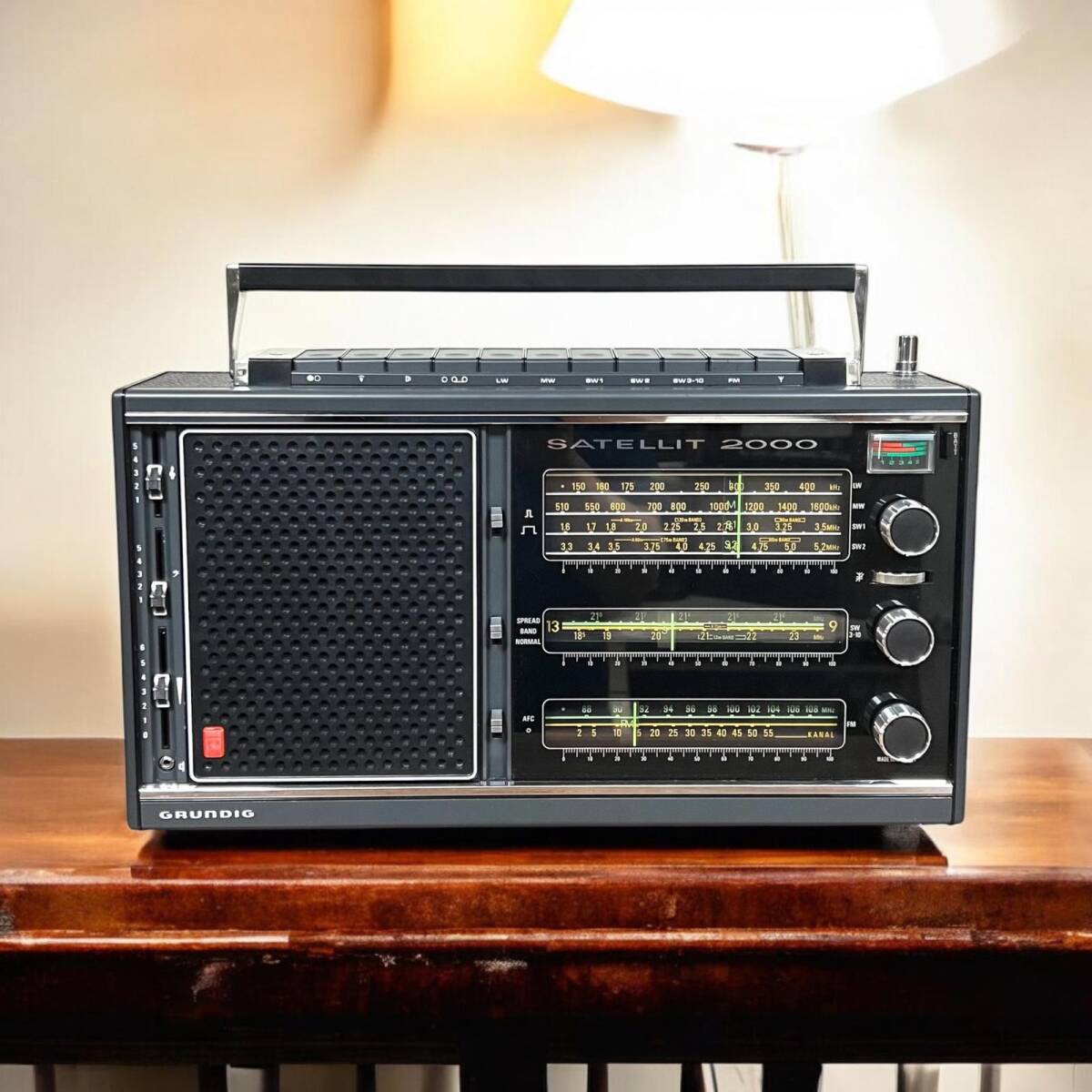 GRUNDIG SATELLIT 2000 Kutusunda 1960 Antika RadyoRDY46 - 1