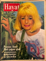 HAYAT DERGİSİ 29 Temmuz 1965 Sayı: 31 - Kapak: Vivi Bach - Prenses Anne Flört Çağına Girdi - Süreyya'ya Yeni Bir Sevgili Mi NDR88972 - 1