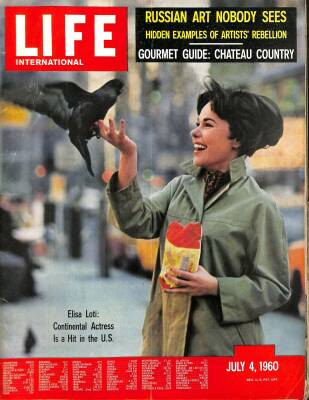 LIFE INTERNTIONAL No 13 4 July 1960 - Elisa Loti , John Kennedy NDR84115 - 1