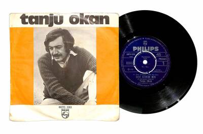 Tanju Okan - Seni Sevdim Ben Güzel Yok Mu İnsafın Plak (109) PLK20710 - 1