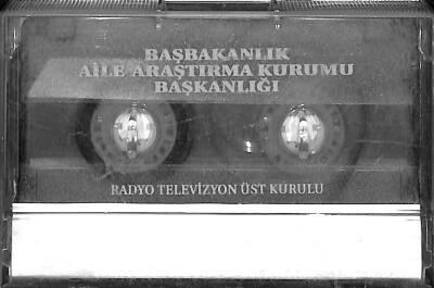 T.C. Başbakanlık Aile Araştırma Kurumu Başkanlığı RTÜK *İnsanca Yaşamak* Kaset KST22116 - 2