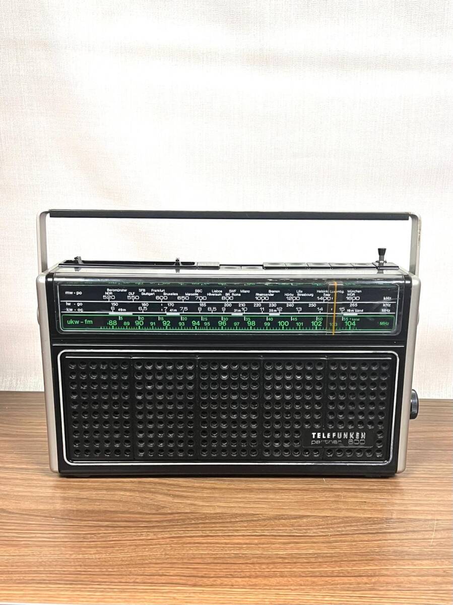 TELEFUNKEN PARTNER 600 Antika Radyo RDY107 - 1