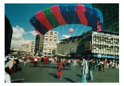 T.H.K (THK Personeli Paraşütlü Atlayış Sonrası İniş Anı ) Karton Poster EFM771 - 2