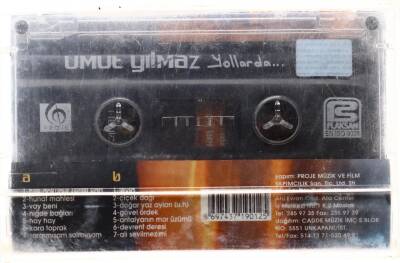 Umut Yılmaz * Yollarda * Kaset KST5137 - 4